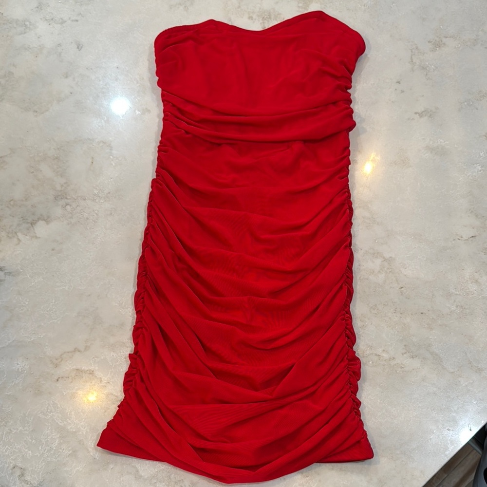 D&M Elegant Red Strapless Dress